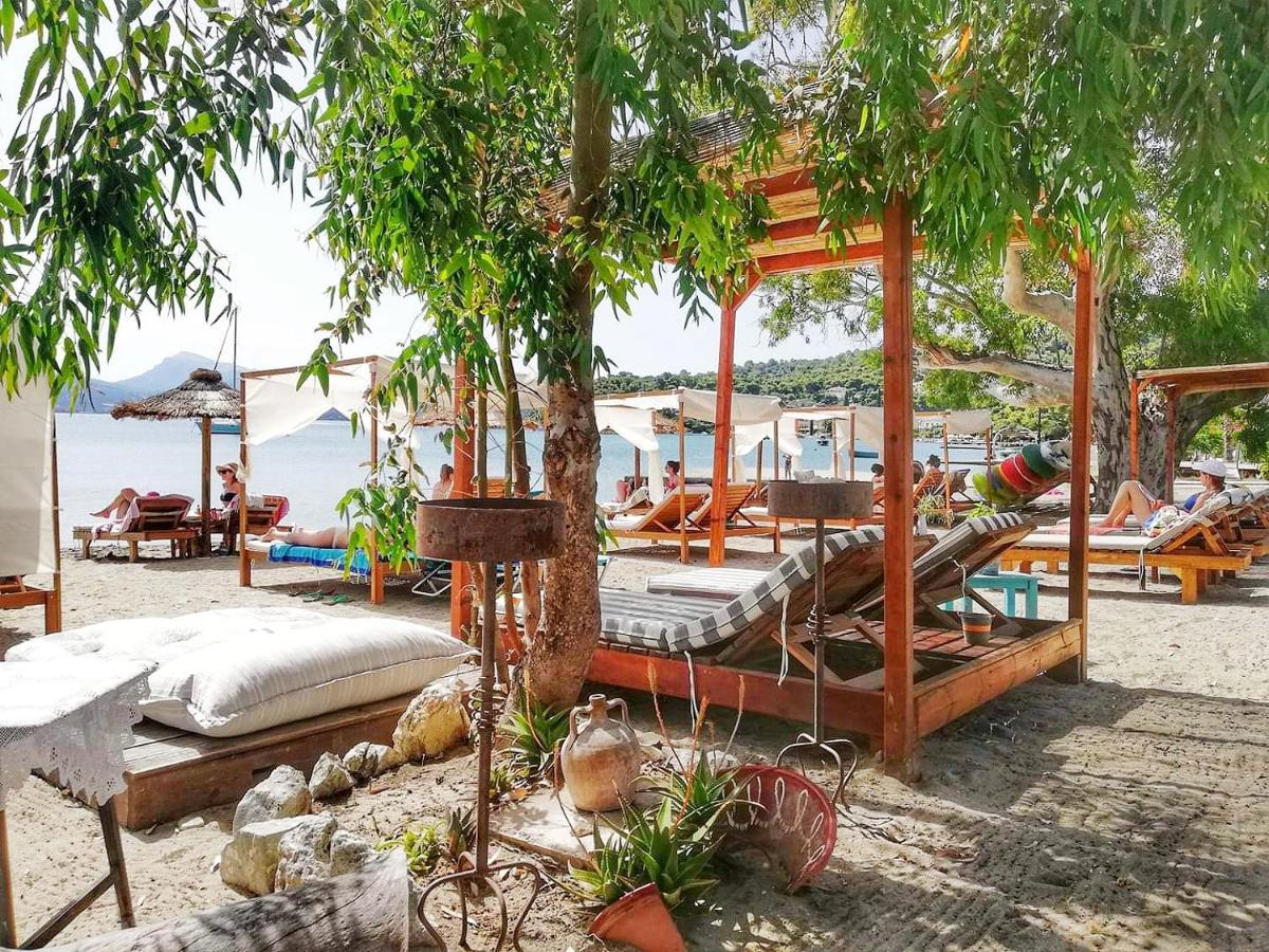 Summer Feel Suites Poros Town Exterior photo