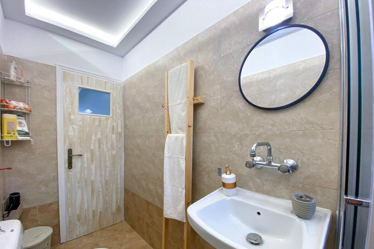 Summer Feel Suites Poros Town Exterior photo