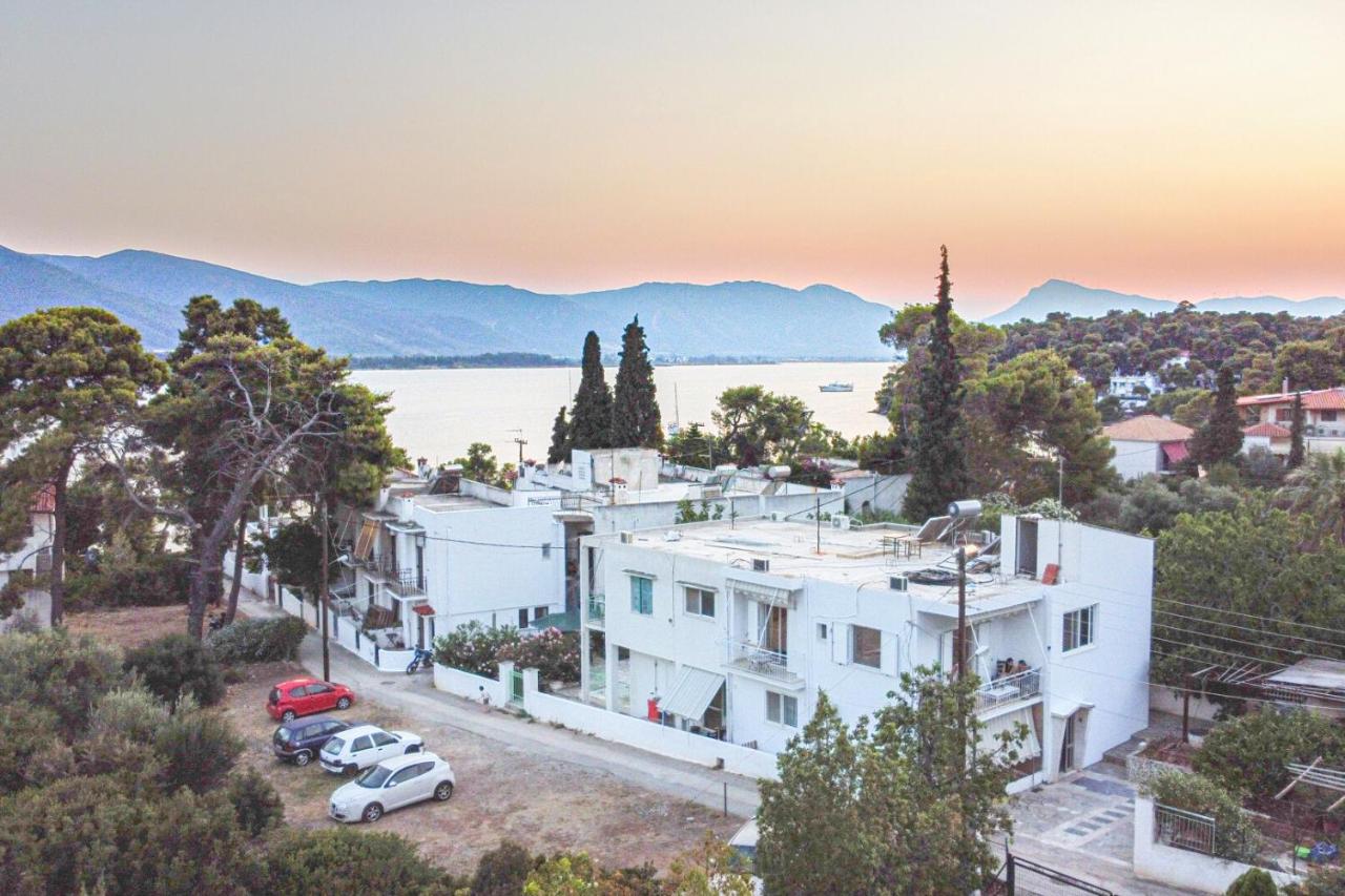 Summer Feel Suites Poros Town Exterior photo