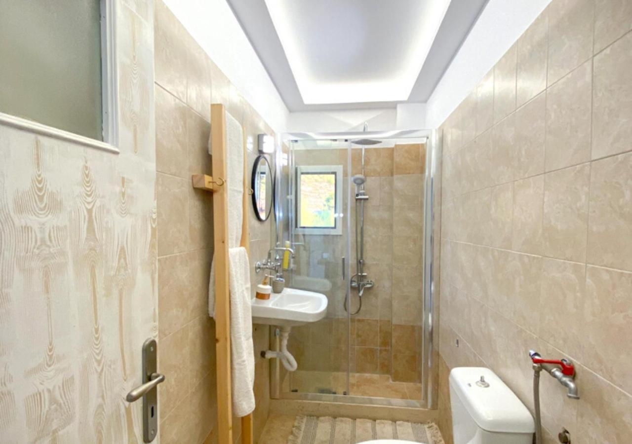 Summer Feel Suites Poros Town Exterior photo