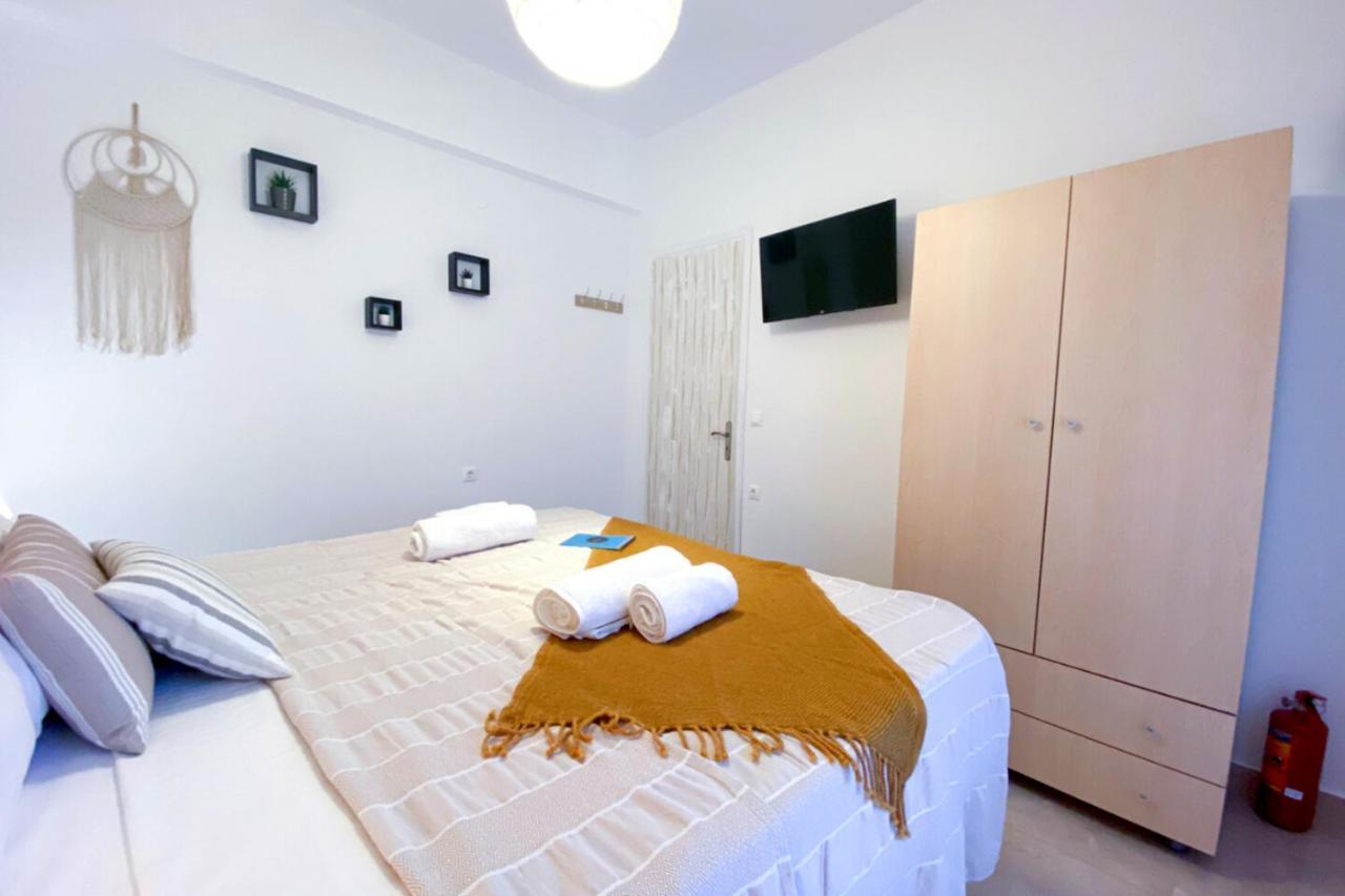 Summer Feel Suites Poros Town Exterior photo