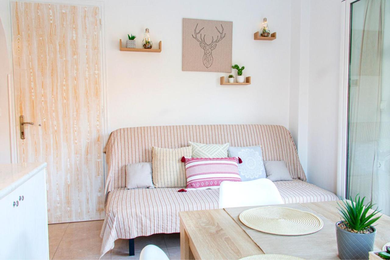Summer Feel Suites Poros Town Exterior photo